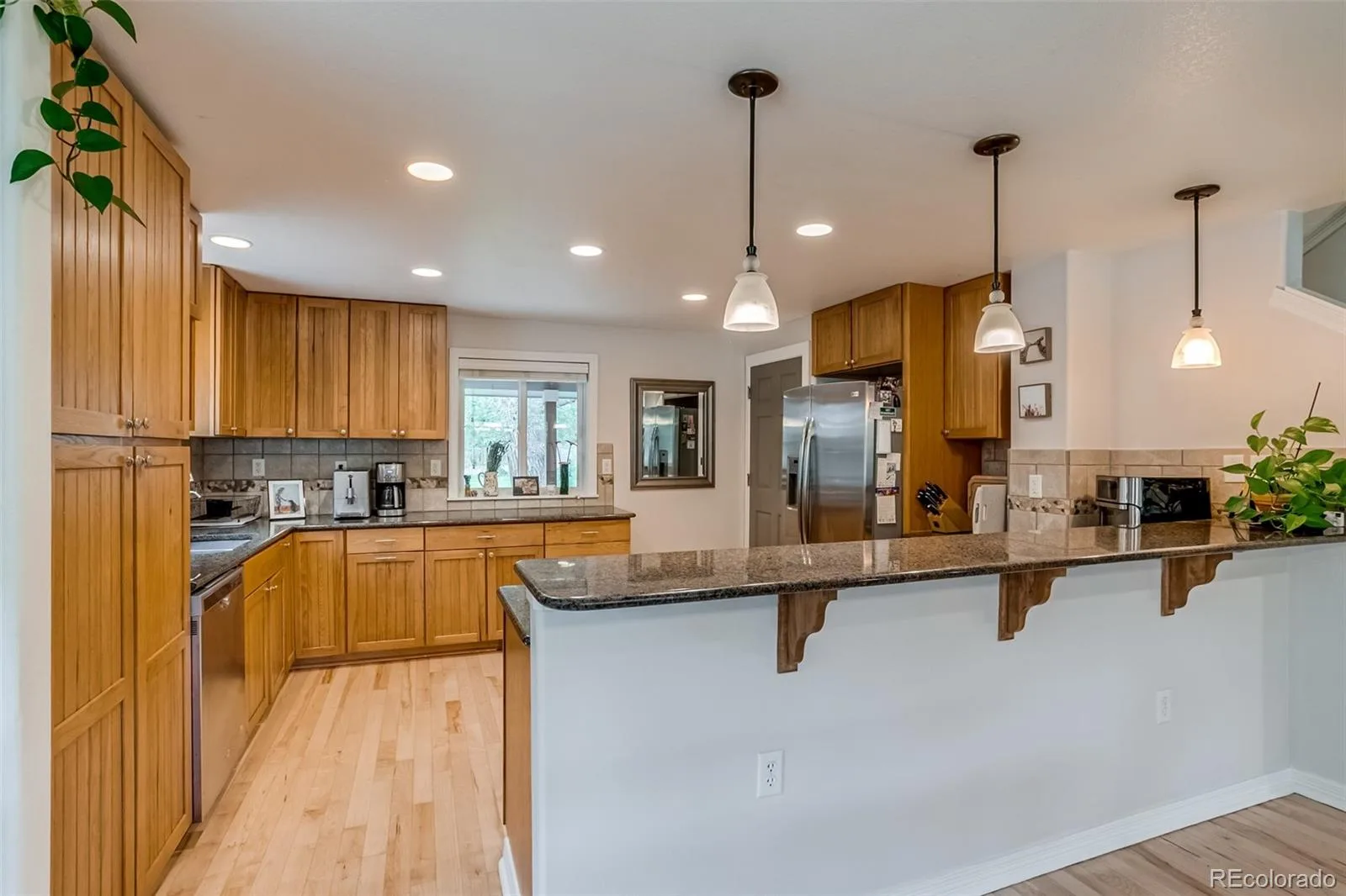 755 Holland Street Lakewood CO 80215 MLS #REC5227783 06022026184553 1600 5