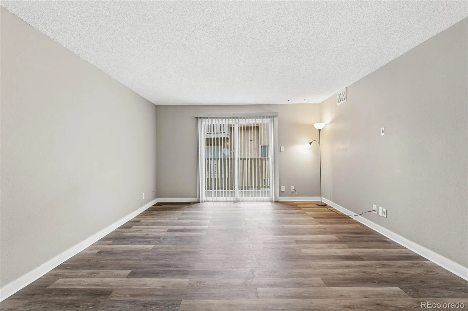 7335 E Quincy Avenue #206 Denver CO 80237 | MLS #REC5230270 08112026210452 1600 10