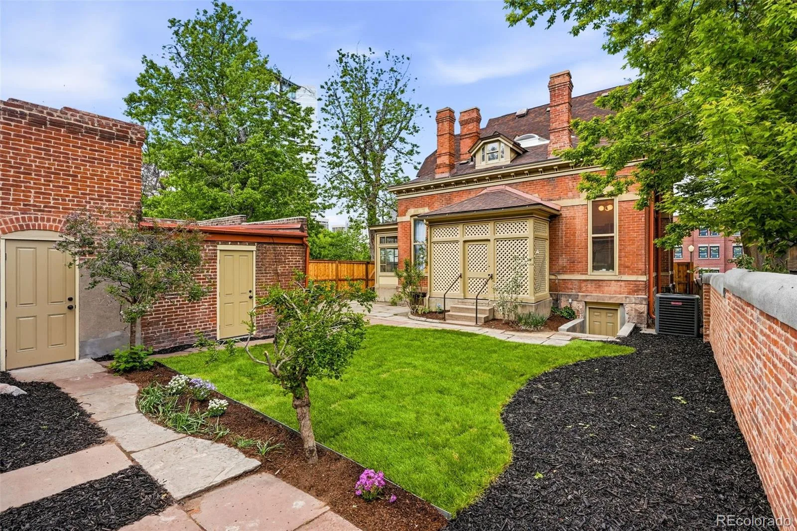2104 Glenarm Place Denver CO 80205 MLS #REC5232326 06102026182914 1600 44