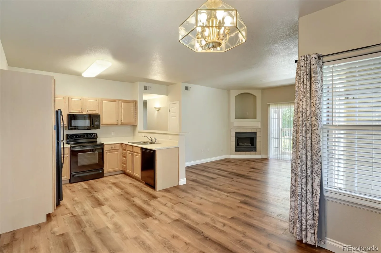 10096 E Carolina Place #102 Aurora CO 80247 MLS #REC5236192 06122026200958 1600 4