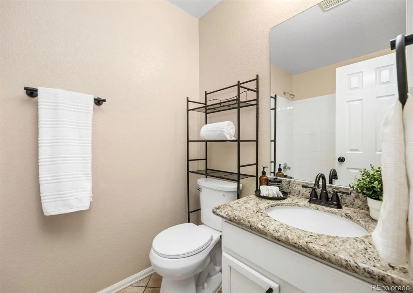 1246 S Zeno Circle #B Aurora CO 80017 | MLS #REC5237886 09292026052353 1600 12