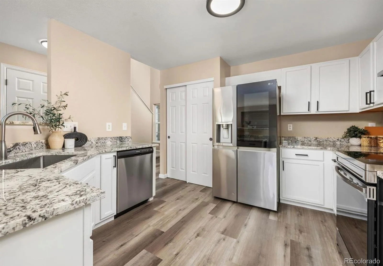 1246 S Zeno Circle #B Aurora CO 80017 | MLS #REC5237886 09292026052353 1600 7