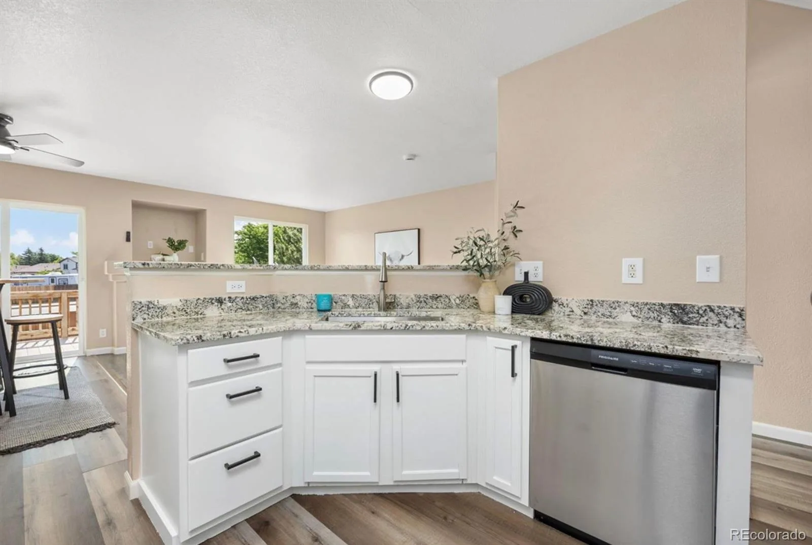 1246 S Zeno Circle #B Aurora CO 80017 | MLS #REC5237886 09292026052353 1600 8