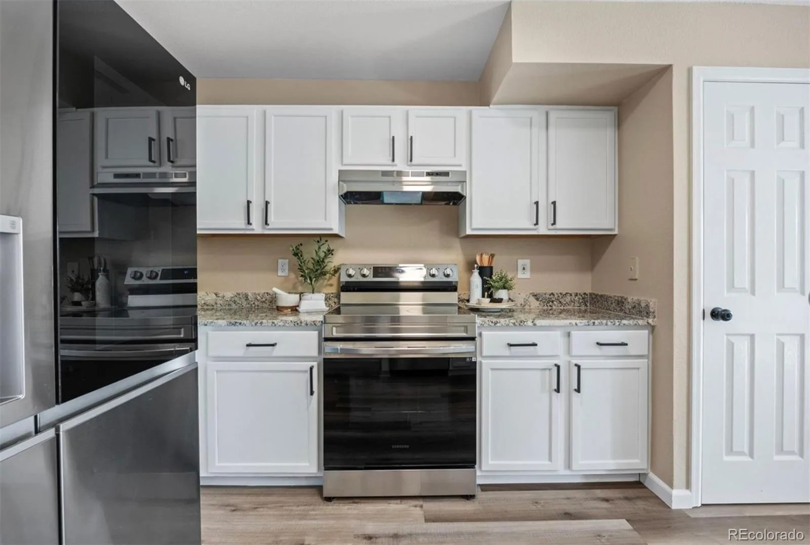 1246 S Zeno Circle #B Aurora CO 80017 | MLS #REC5237886 09292026052353 1600 9
