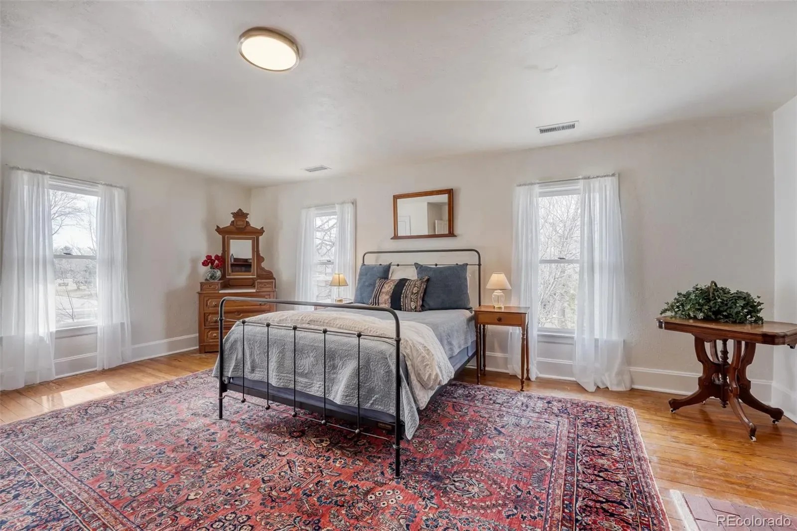 03182026230240 1600 19