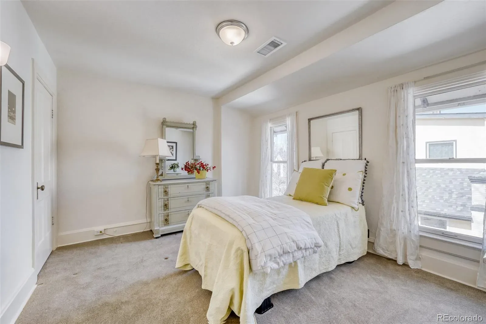 03182026230240 1600 22