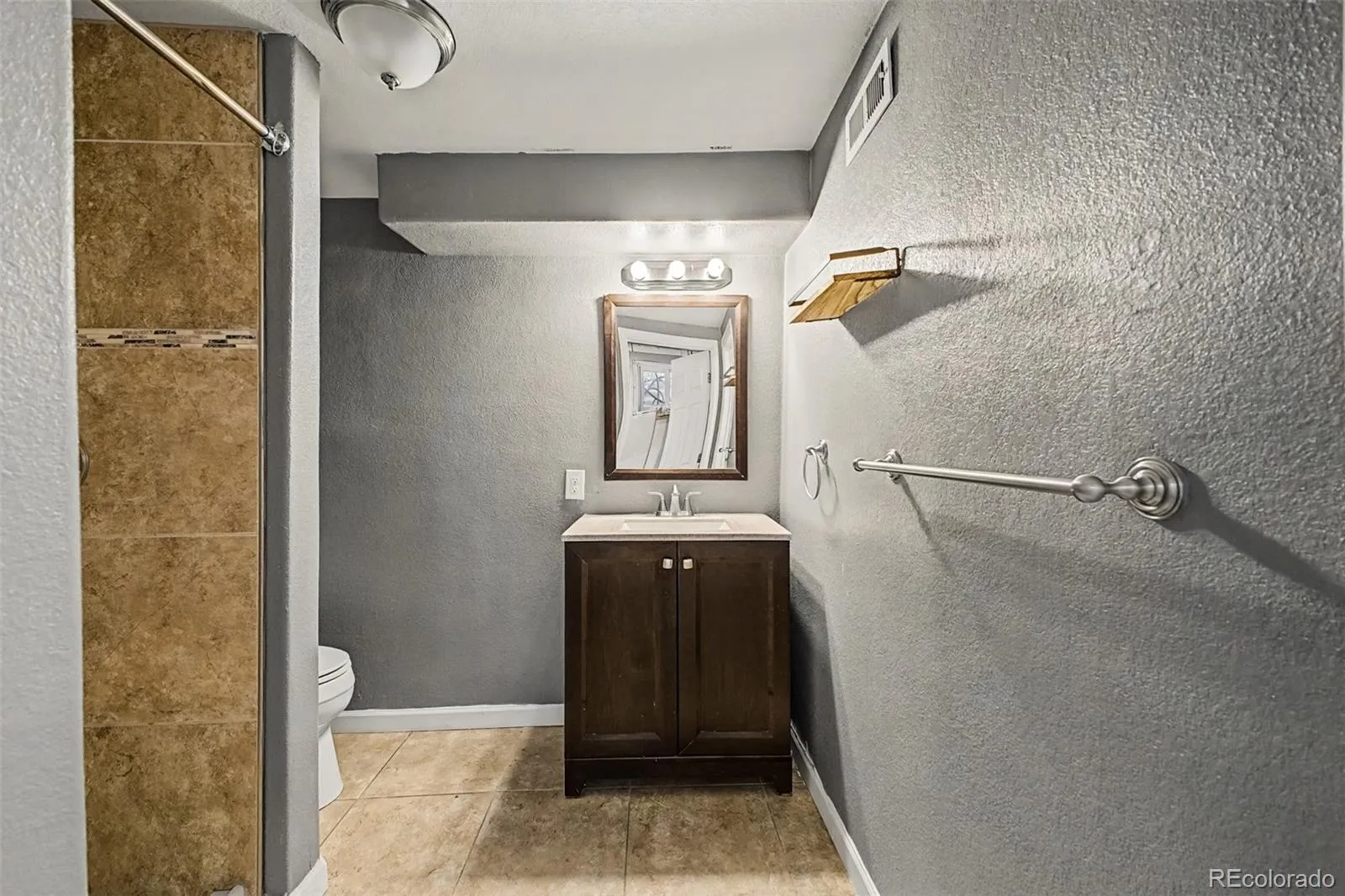 11801 E 17th Avenue Aurora CO 80010 MLS #REC5243160 05122026012356 1600 10