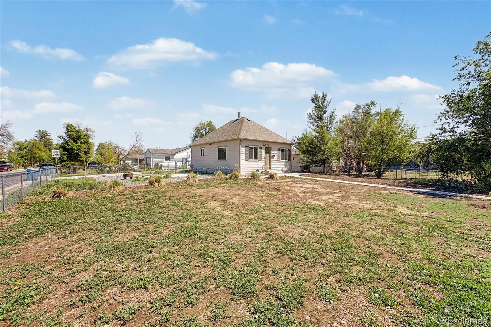 11801 E 17th Avenue Aurora CO 80010 MLS #REC5243160 05122026012356 1600 15