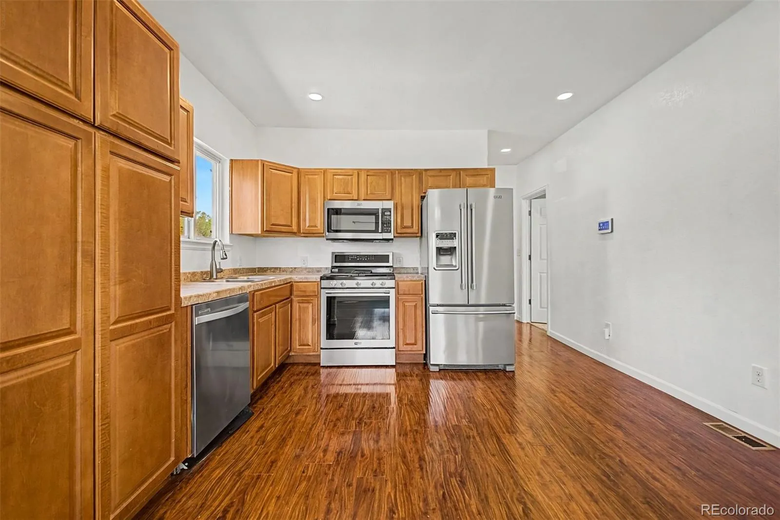 11801 E 17th Avenue Aurora CO 80010 MLS #REC5243160 05122026012356 1600 20
