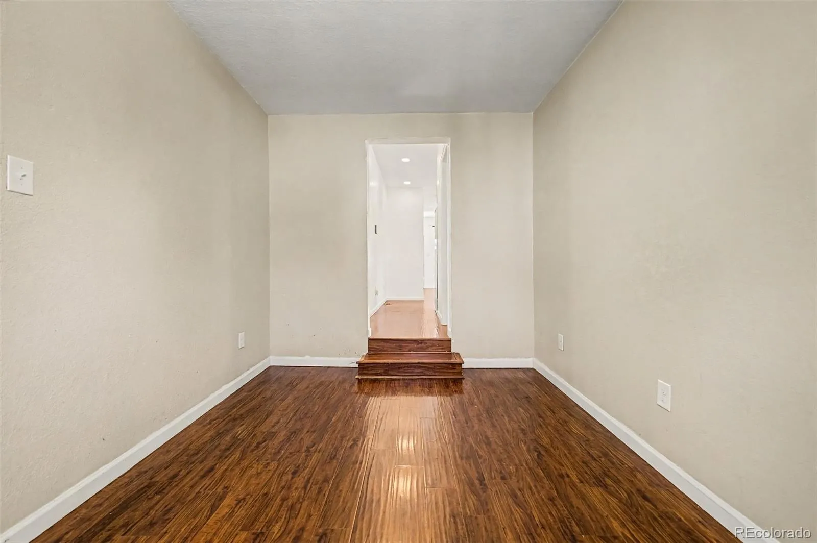 11801 E 17th Avenue Aurora CO 80010 MLS #REC5243160 05122026012356 1600 24