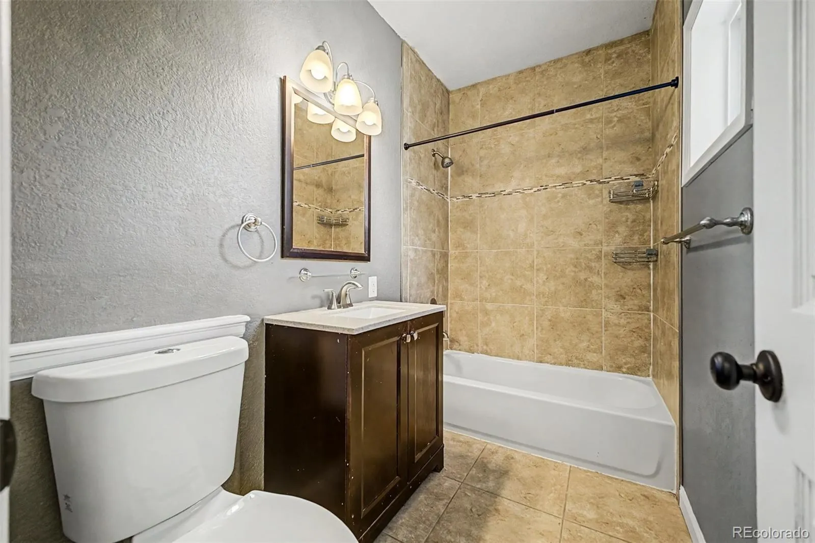 11801 E 17th Avenue Aurora CO 80010 MLS #REC5243160 05122026012356 1600 30