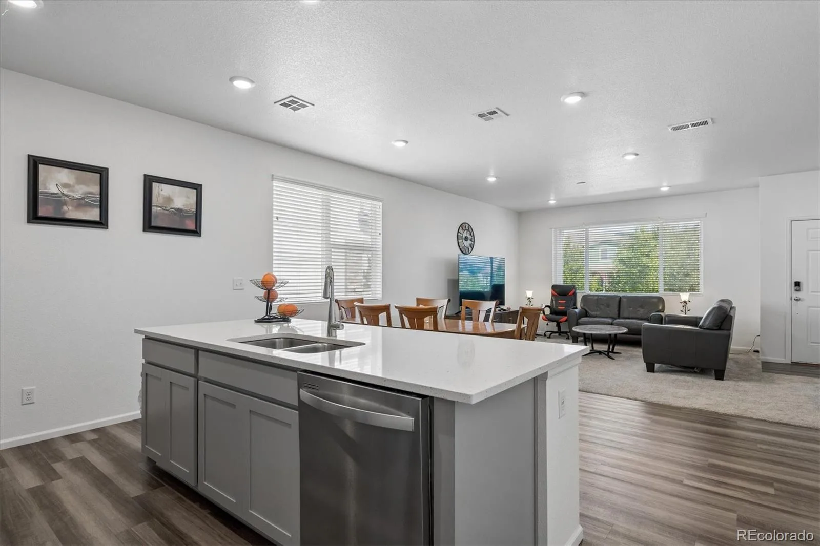 21052 E 60th Avenue Aurora CO 80019 | MLS #REC5246059 07252026165409 1600 10