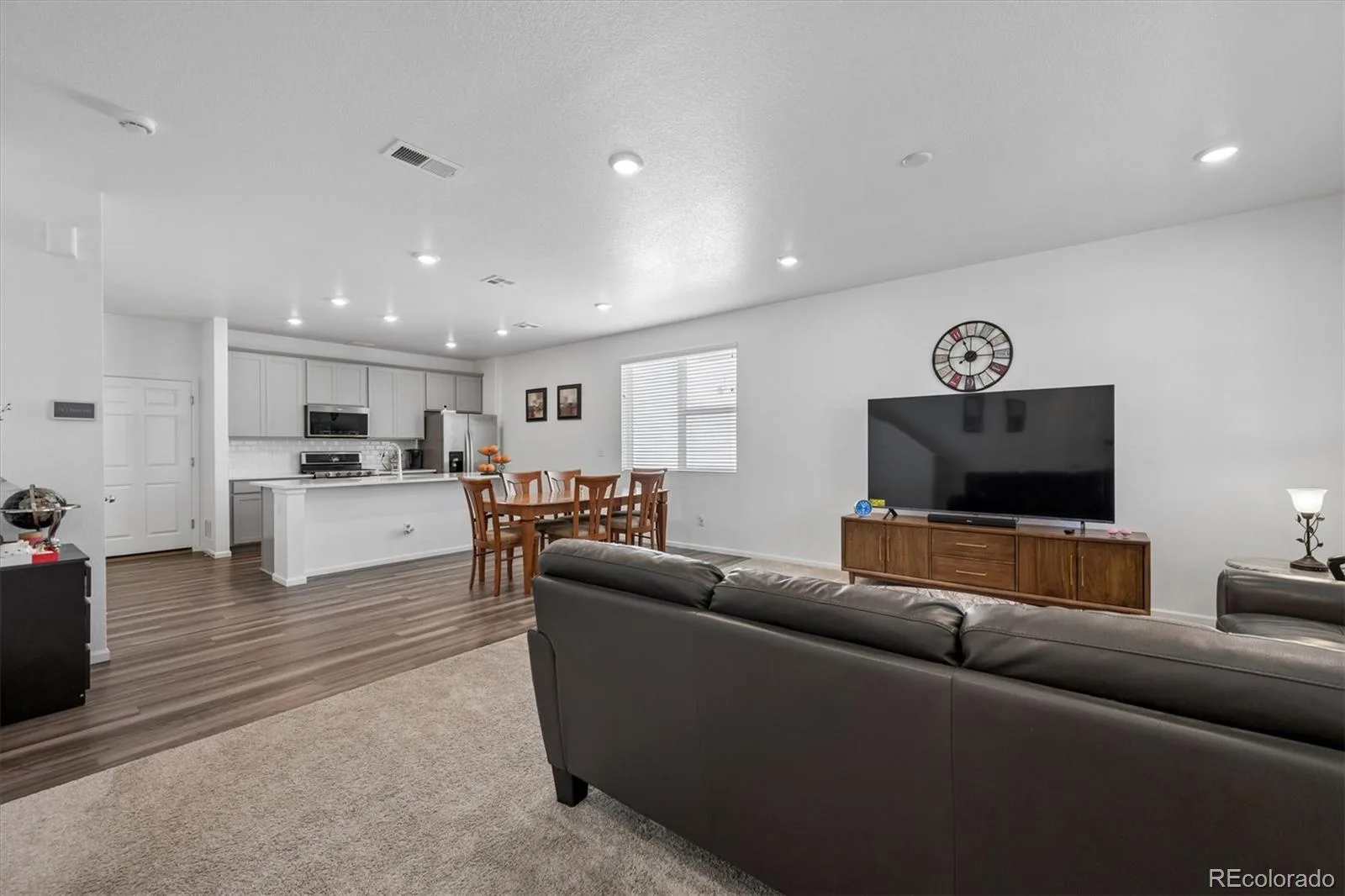 21052 E 60th Avenue Aurora CO 80019 | MLS #REC5246059 07252026165409 1600 2