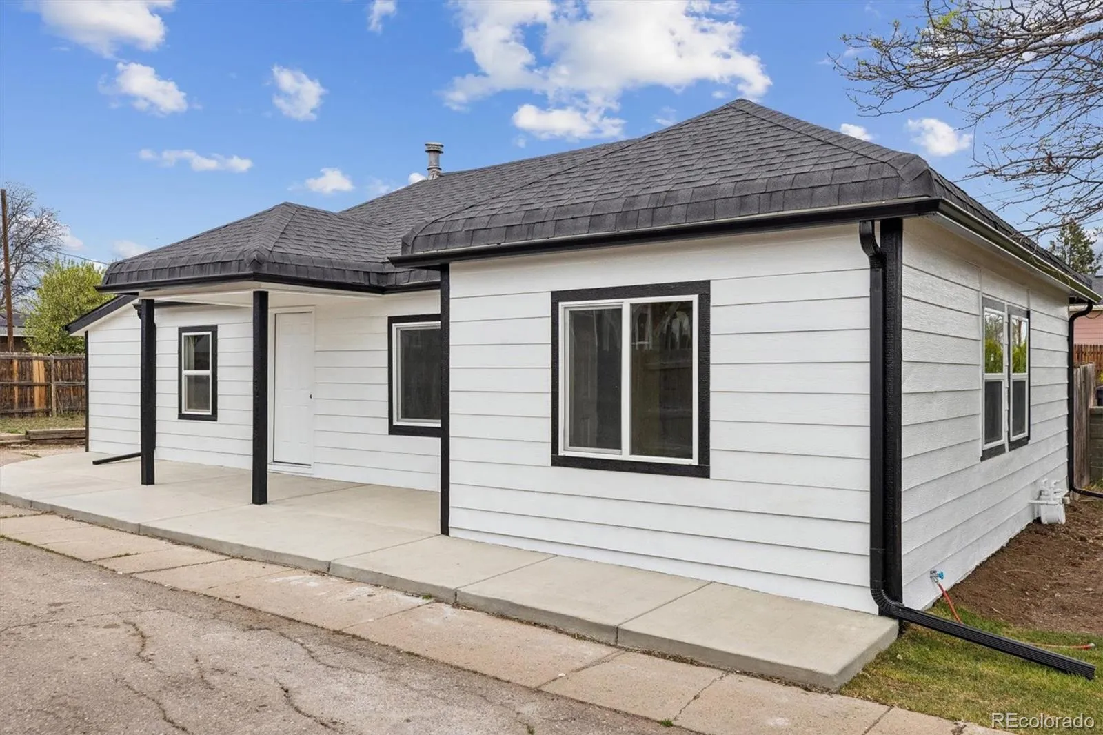 04132026192800 1600 1