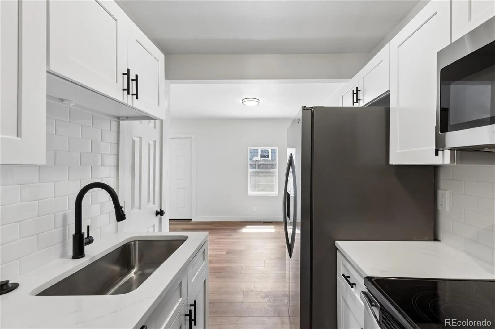 04132026192800 1600 10