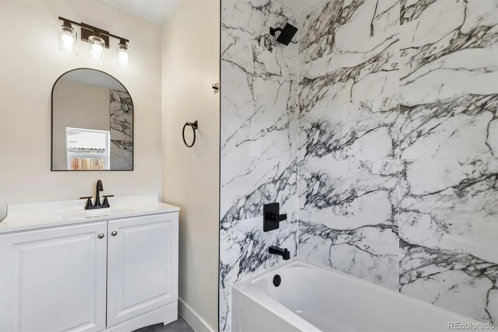 04132026192800 1600 13