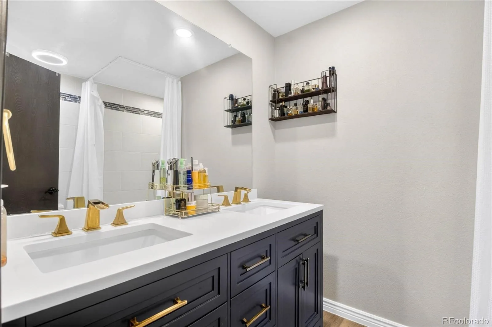 4867 S Johnson Street Littleton CO 80123 | MLS #REC5250169 08132026171608 1600 19