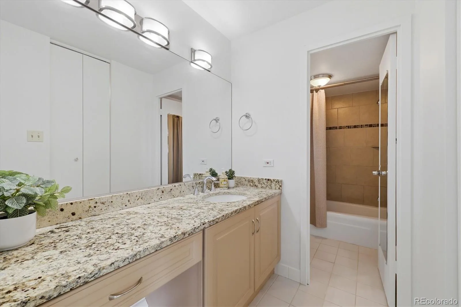 955 Eudora Street #1007 Denver CO 80220 MLS #REC5251904 07162026011619 1600 16