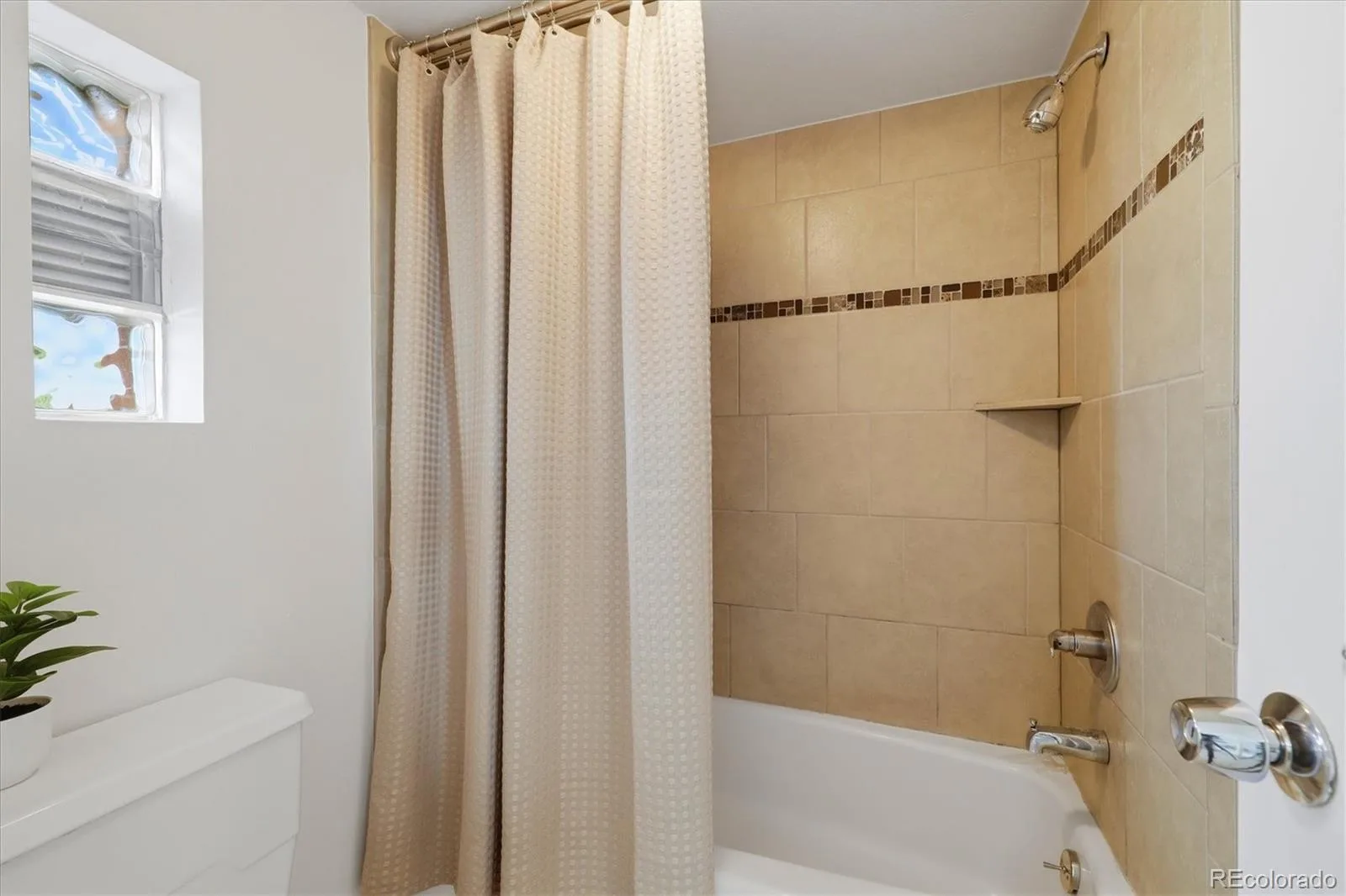 955 Eudora Street #1007 Denver CO 80220 MLS #REC5251904 07162026011619 1600 17