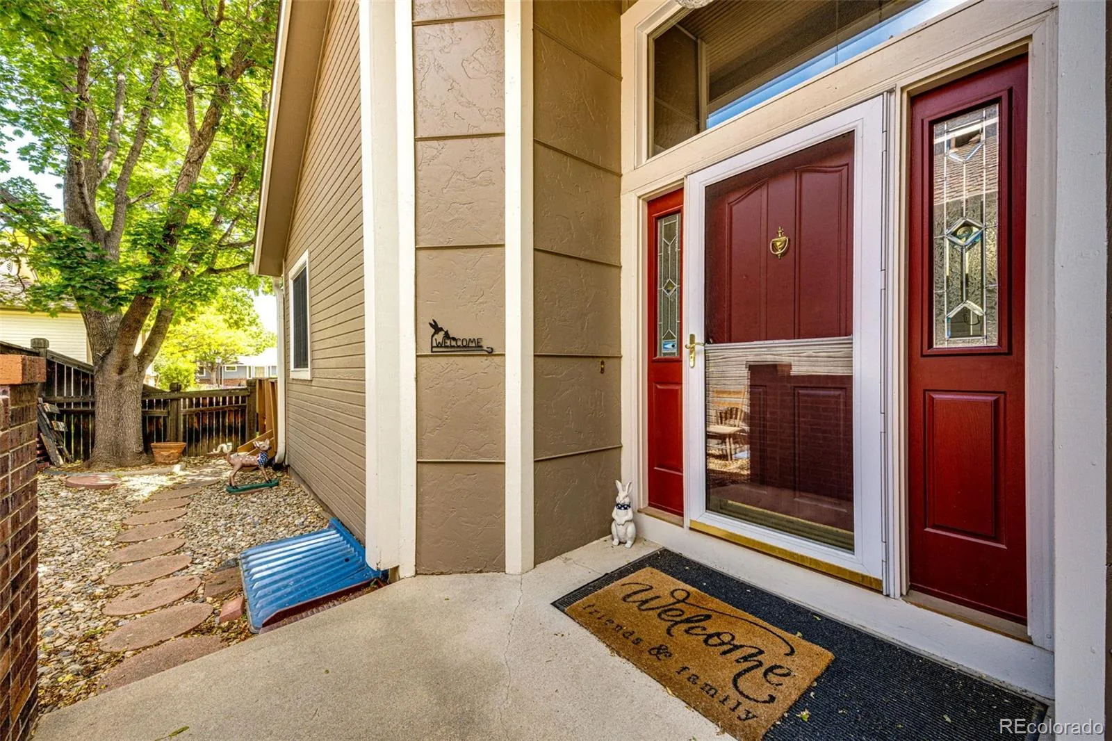 2566 S Independence Court Lakewood CO 80227 | MLS #REC5255437 07302026180811 1600 1