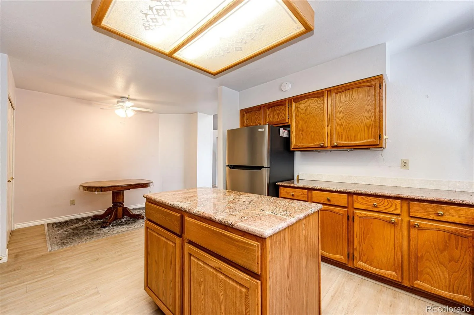 2566 S Independence Court Lakewood CO 80227 | MLS #REC5255437 07302026180811 1600 11