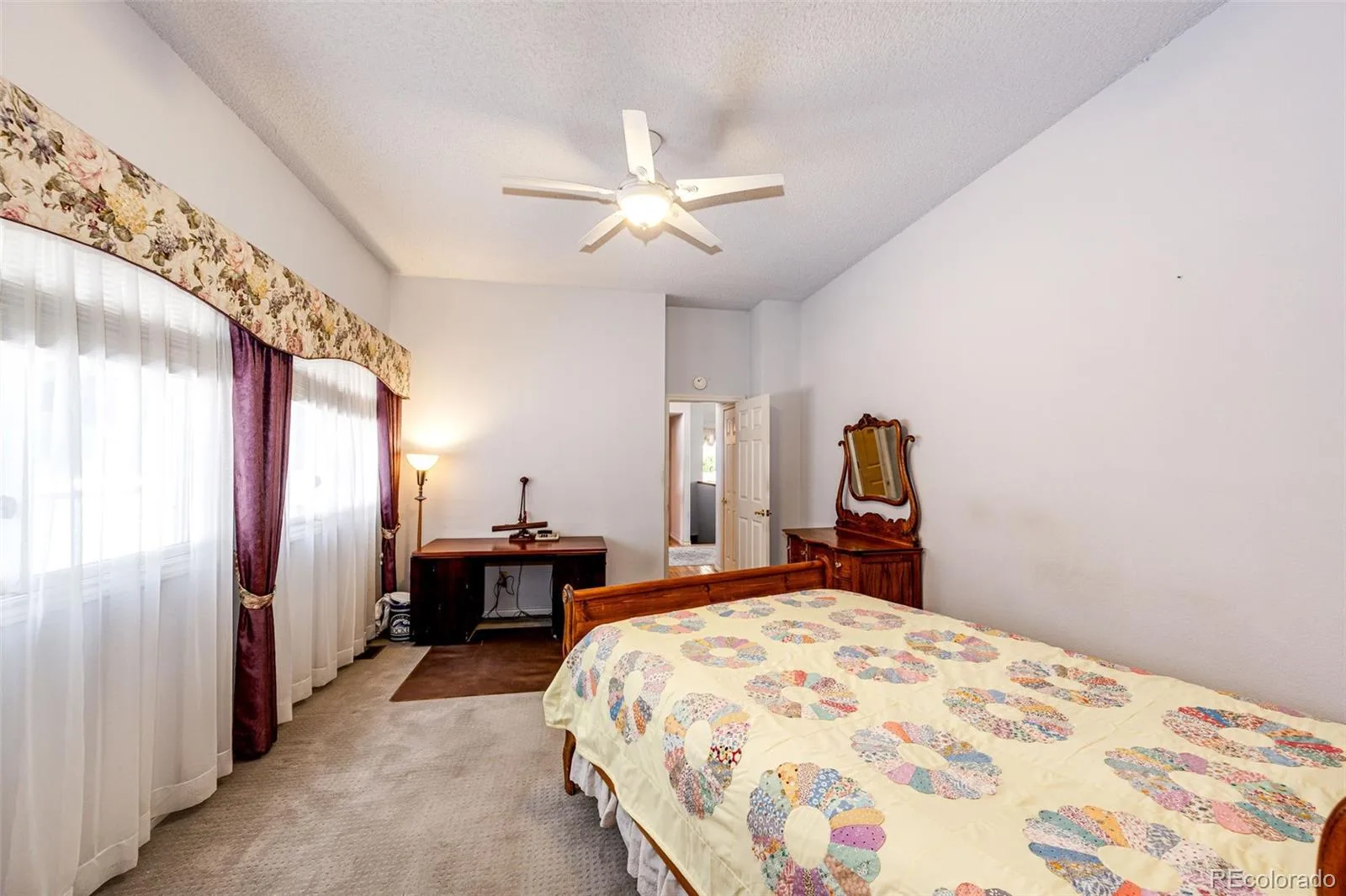 2566 S Independence Court Lakewood CO 80227 | MLS #REC5255437 07302026180811 1600 13