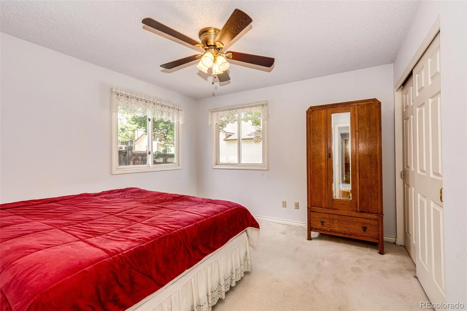 2566 S Independence Court Lakewood CO 80227 | MLS #REC5255437 07302026180811 1600 17