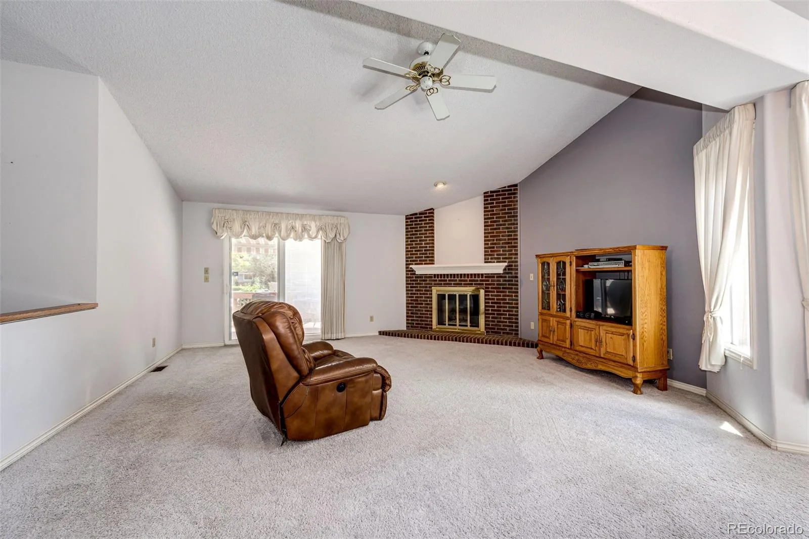 2566 S Independence Court Lakewood CO 80227 | MLS #REC5255437 07302026180811 1600 7