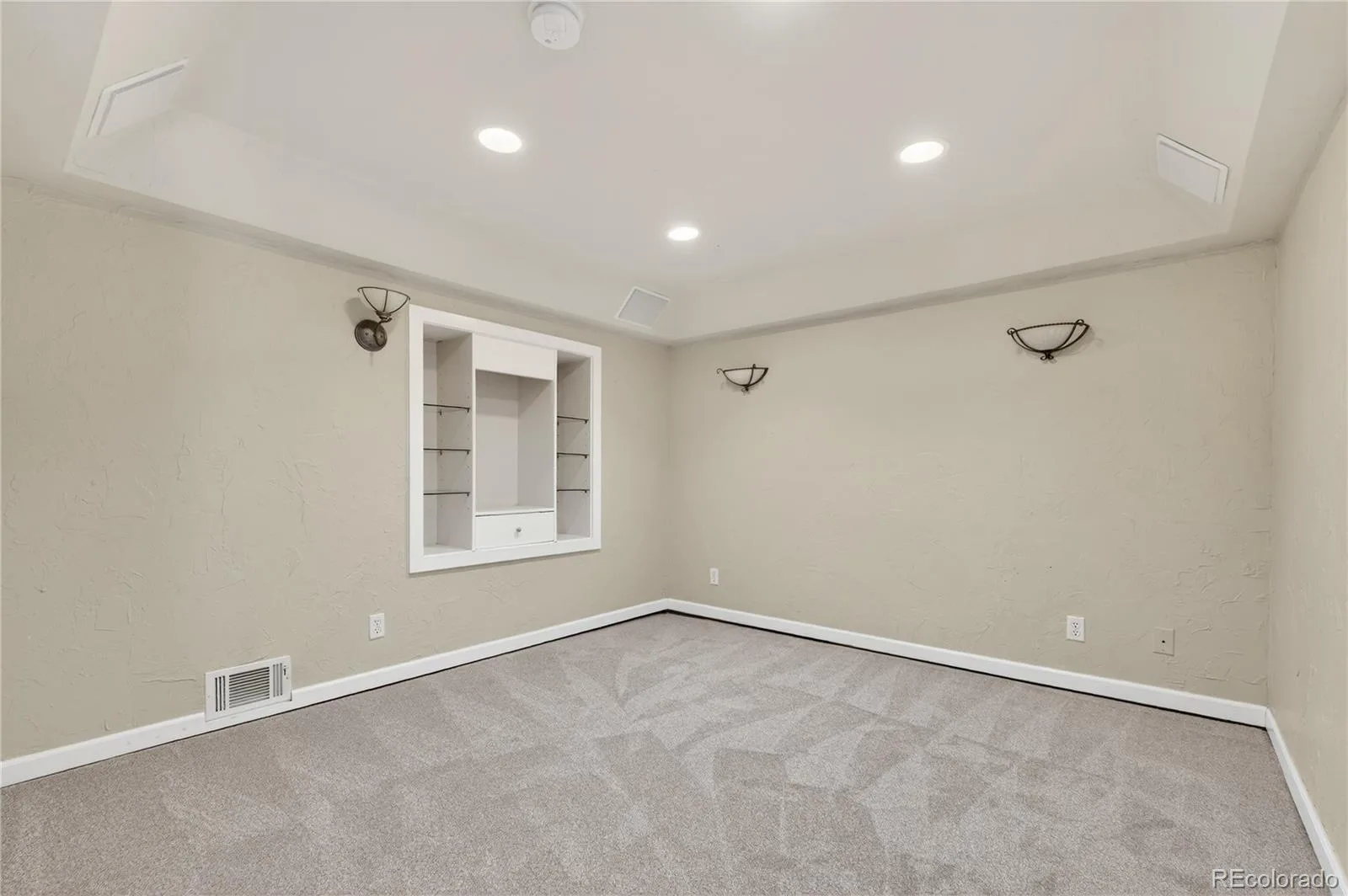 8504 Zang Court Arvada CO 80005 | MLS #REC5255753 08232026024604 1600 30