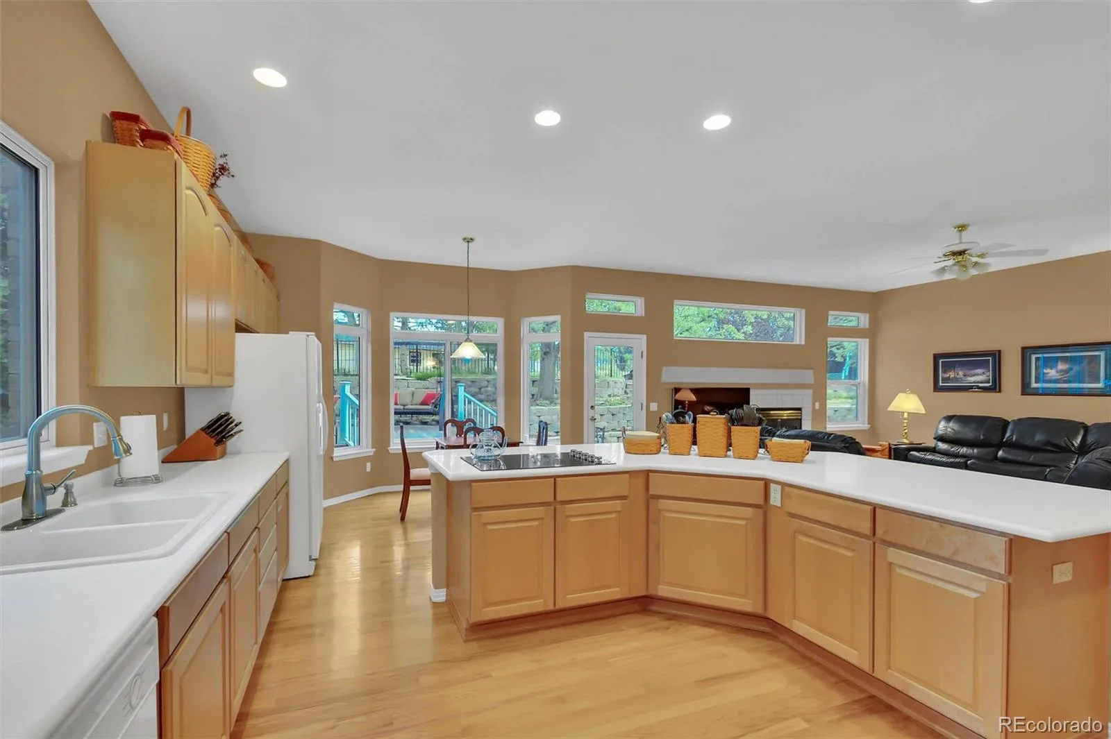 15805 W 63rd Avenue Arvada CO 80403 MLS #REC5256518 06162026073627 1600 9