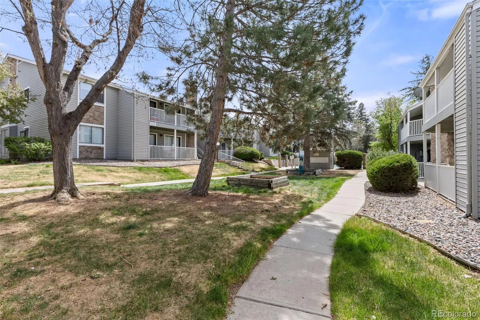 18302 E Kepner Place #203 Aurora CO 80017 MLS #REC5258434 05252026144918 1600 22