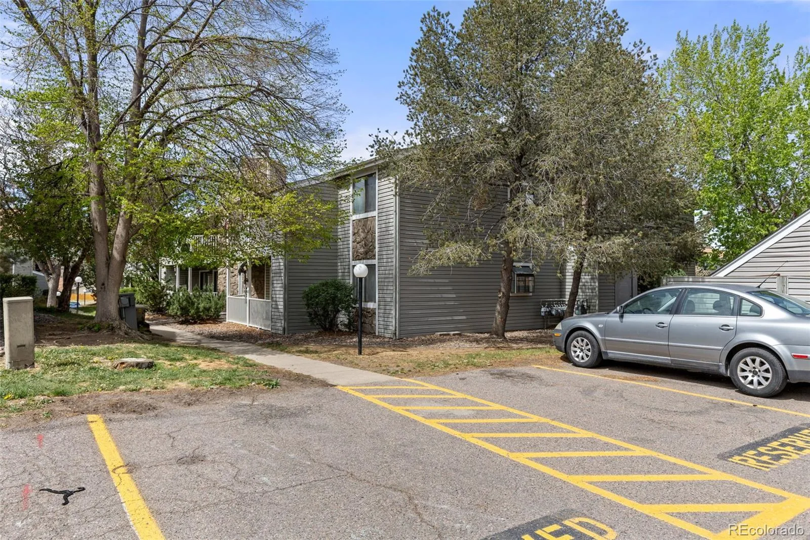 18302 E Kepner Place #203 Aurora CO 80017 MLS #REC5258434 05252026144918 1600 27