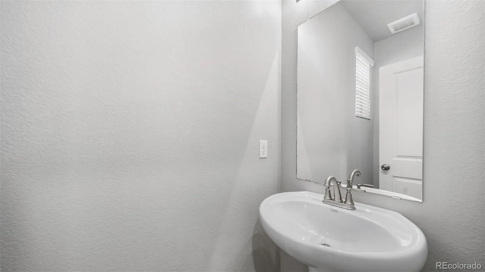 3920 N Rome Street Aurora CO 80019 | MLS #REC5263031 08102026221836 1600 20