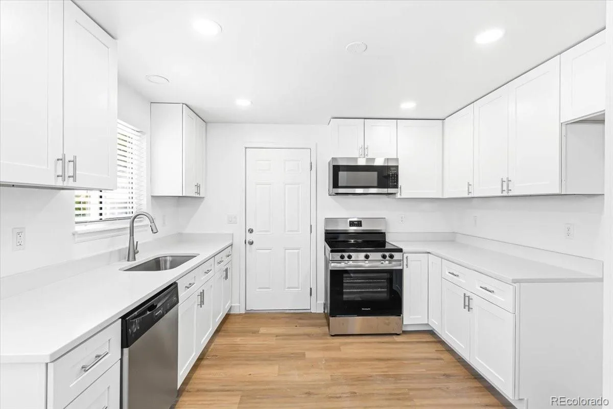 18805 E Napa Drive Aurora CO 80013 | MLS #REC5263125 07212026014846 1200 3