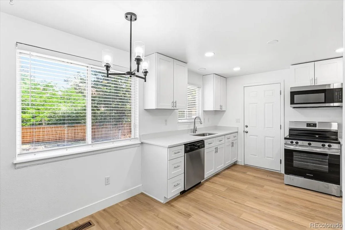 18805 E Napa Drive Aurora CO 80013 | MLS #REC5263125 07212026014846 1200 4