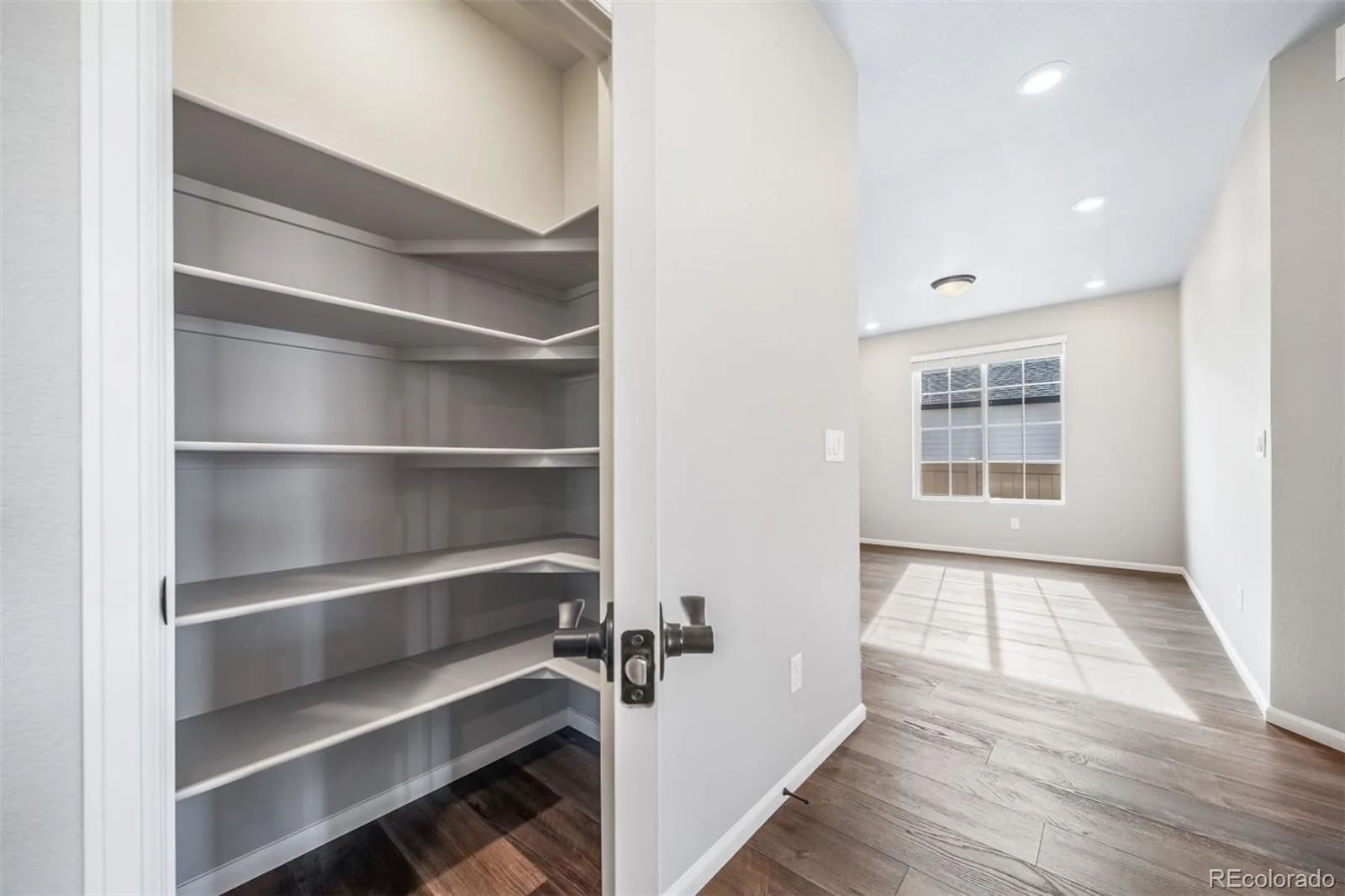 4827 N Sicily Court Aurora CO 80019 | MLS #REC5268418 08192026174339 1600 20