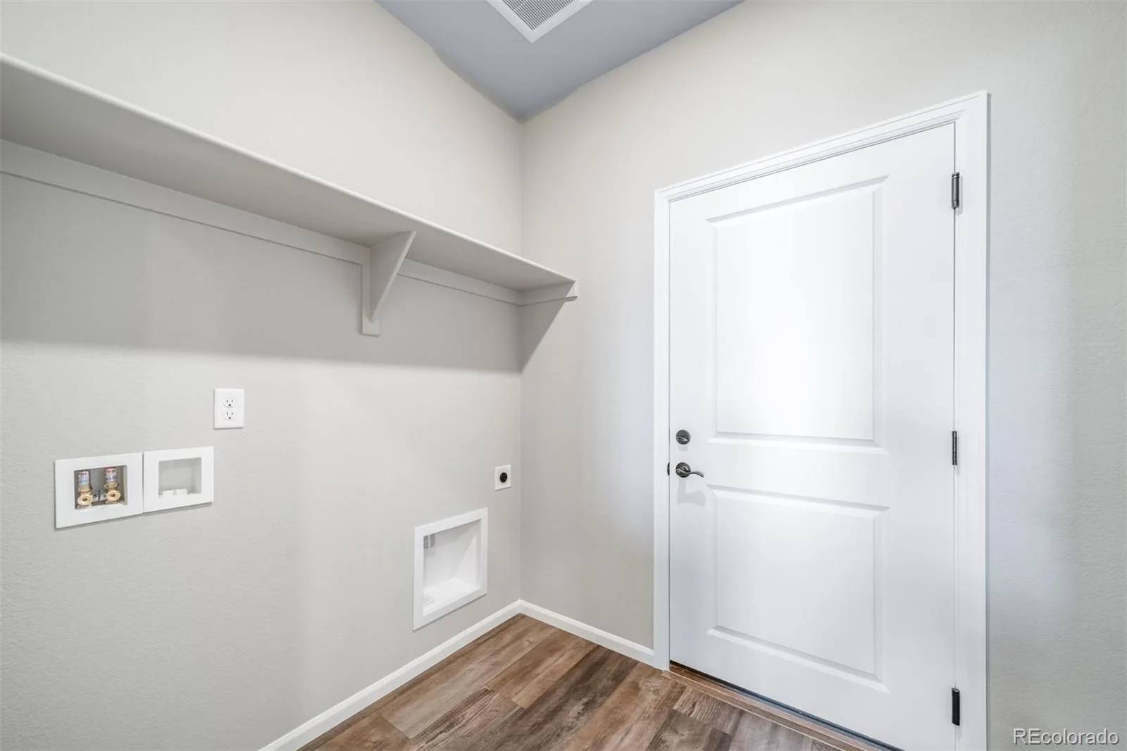 4827 N Sicily Court Aurora CO 80019 | MLS #REC5268418 08192026174339 1600 28