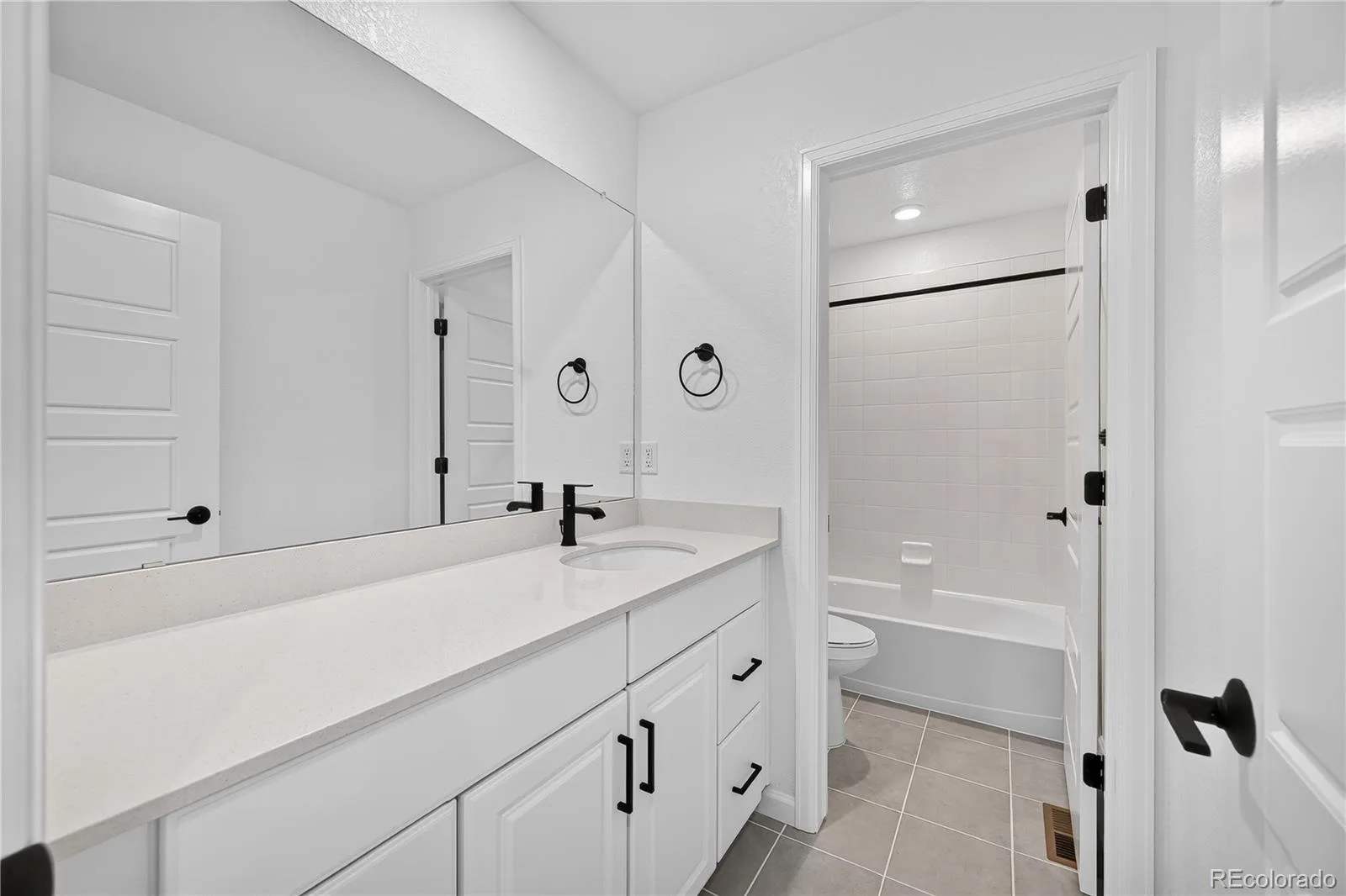 8701 Pennycress Drive Littleton CO 80125 | MLS #REC5268443 08072026230244 1600 20