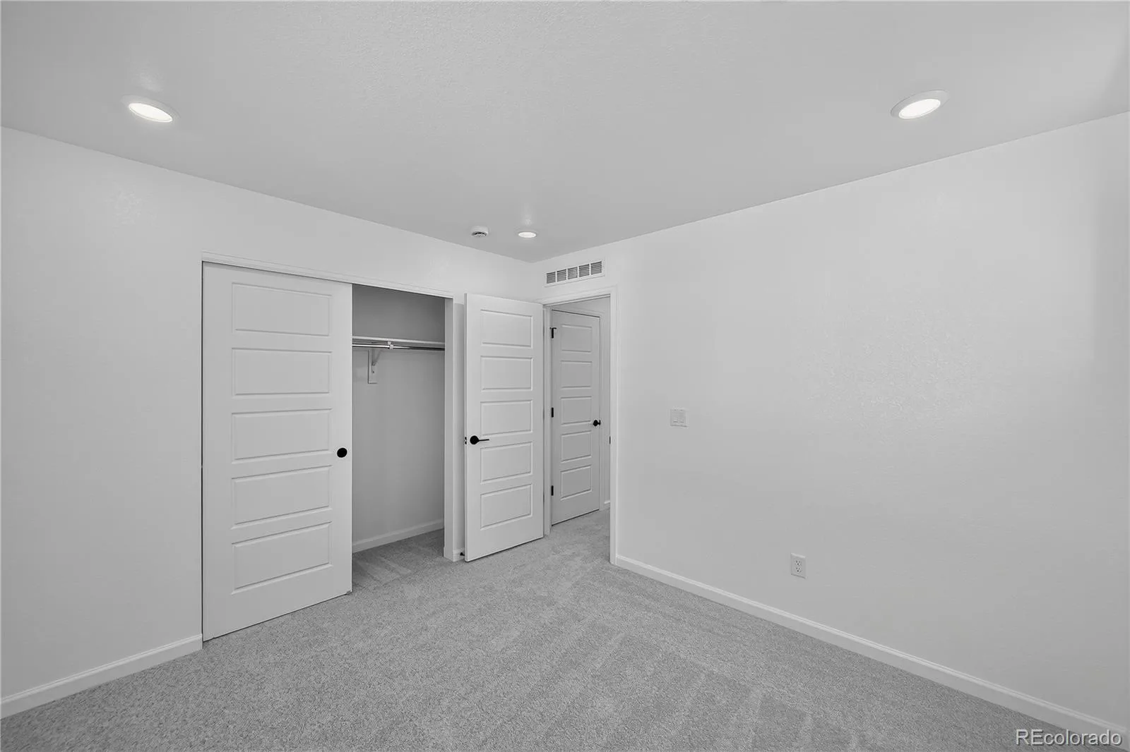 8701 Pennycress Drive Littleton CO 80125 | MLS #REC5268443 08072026230244 1600 22