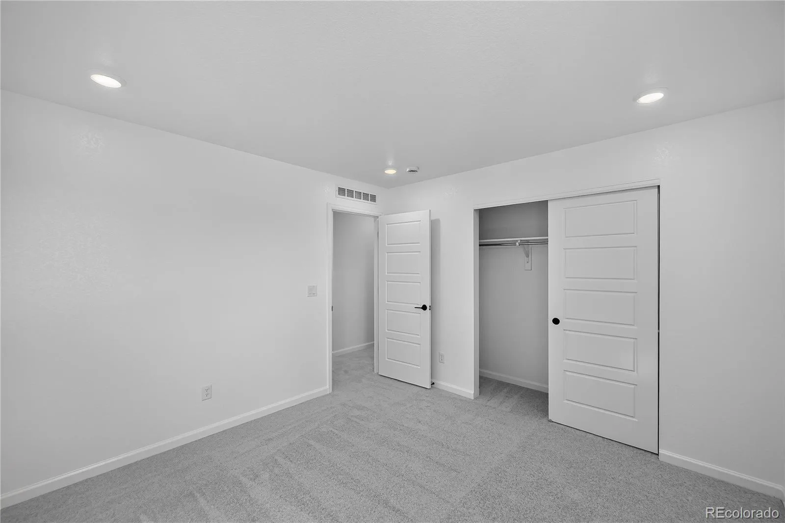 8701 Pennycress Drive Littleton CO 80125 | MLS #REC5268443 08072026230244 1600 24