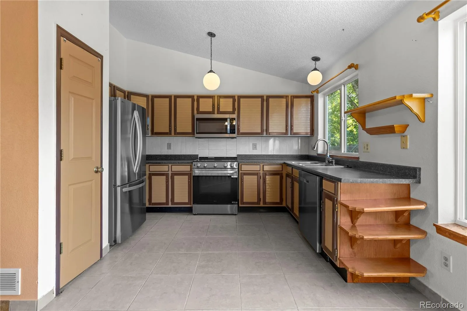 16114 E Iowa Avenue Aurora CO 80017 | MLS #REC5268937 07232026173913 1600 5