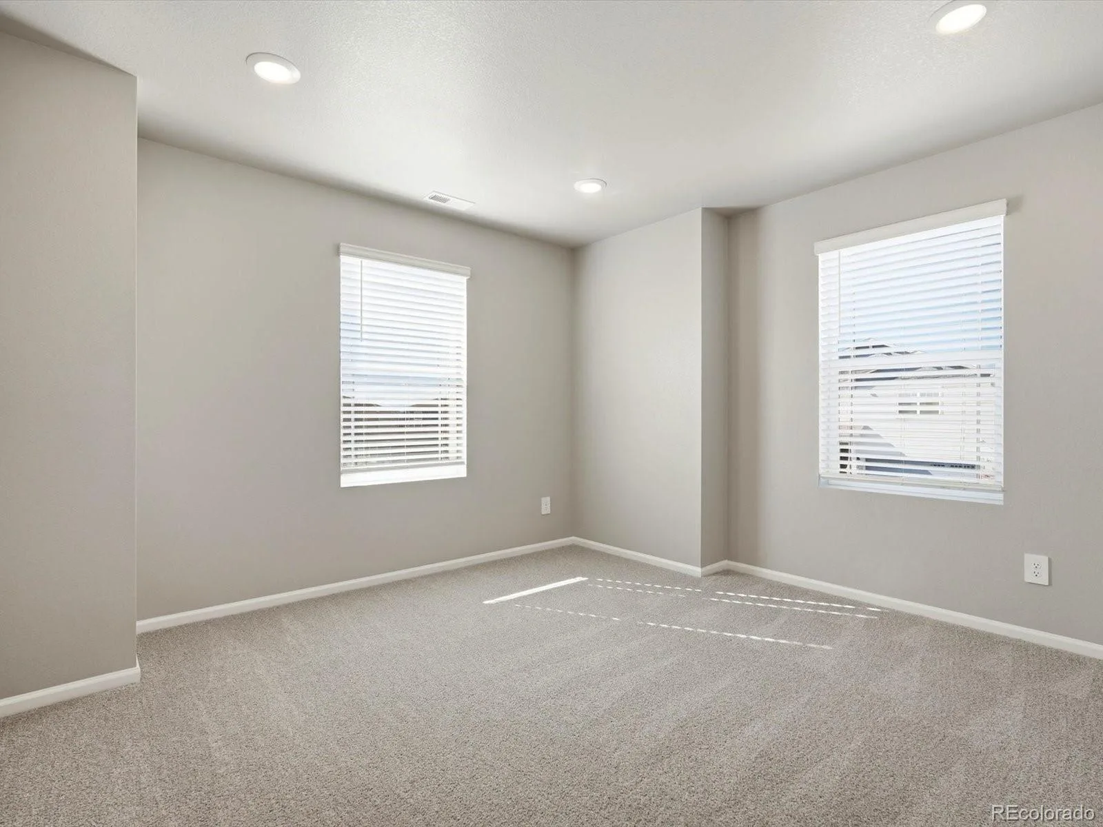 9224 Sedalia Street Commerce City CO 80022 | MLS #REC5269472 08132026212616 1600 22