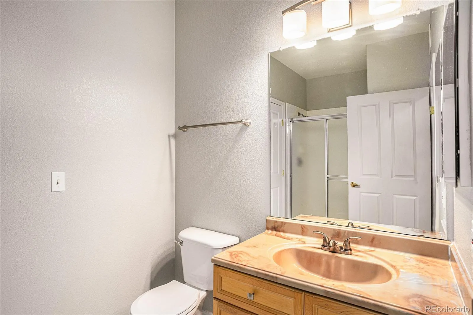 4085 S Crystal Circle #202 Aurora CO 80014 MLS #REC5270010 05282026022201 1600 12