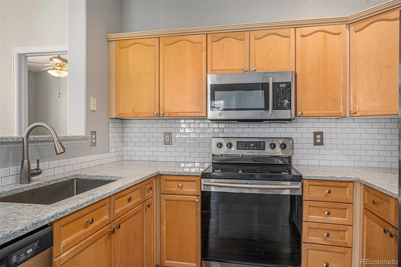 4085 S Crystal Circle #202 Aurora CO 80014 MLS #REC5270010 05282026022201 1600 6