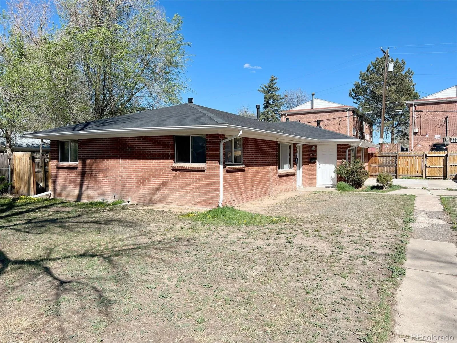 1654 Beeler Street Aurora CO 80010 | MLS #REC5273533 04072026235417 1600 1