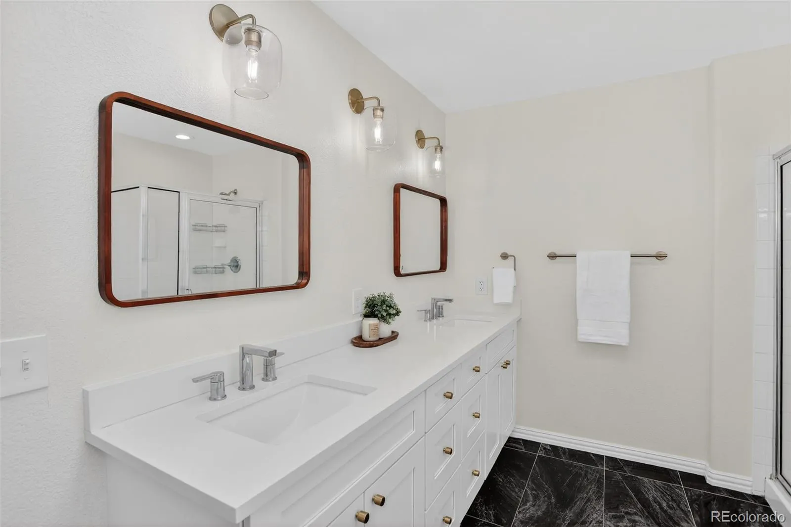 2901 S Tower Way Aurora CO 80013 MLS #REC5275402 05212026235834 1600 11