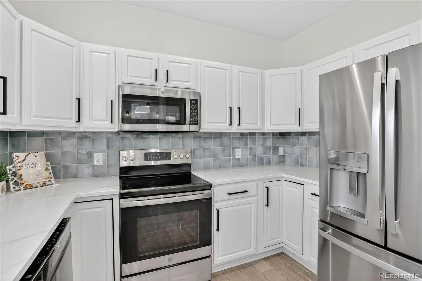 2901 S Tower Way Aurora CO 80013 MLS #REC5275402 05212026235834 1600 15