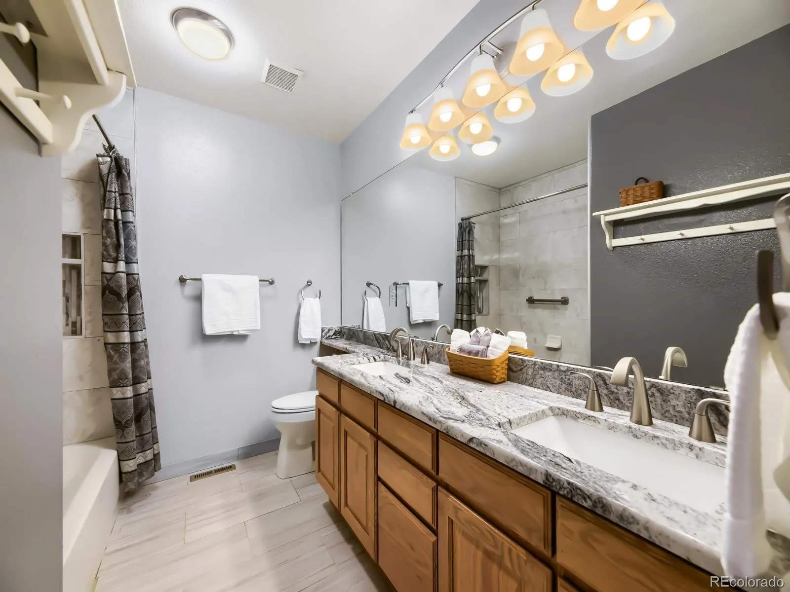 19138 E Berry Drive Aurora CO 80015 MLS #REC5275424 05142026234954 1600 21