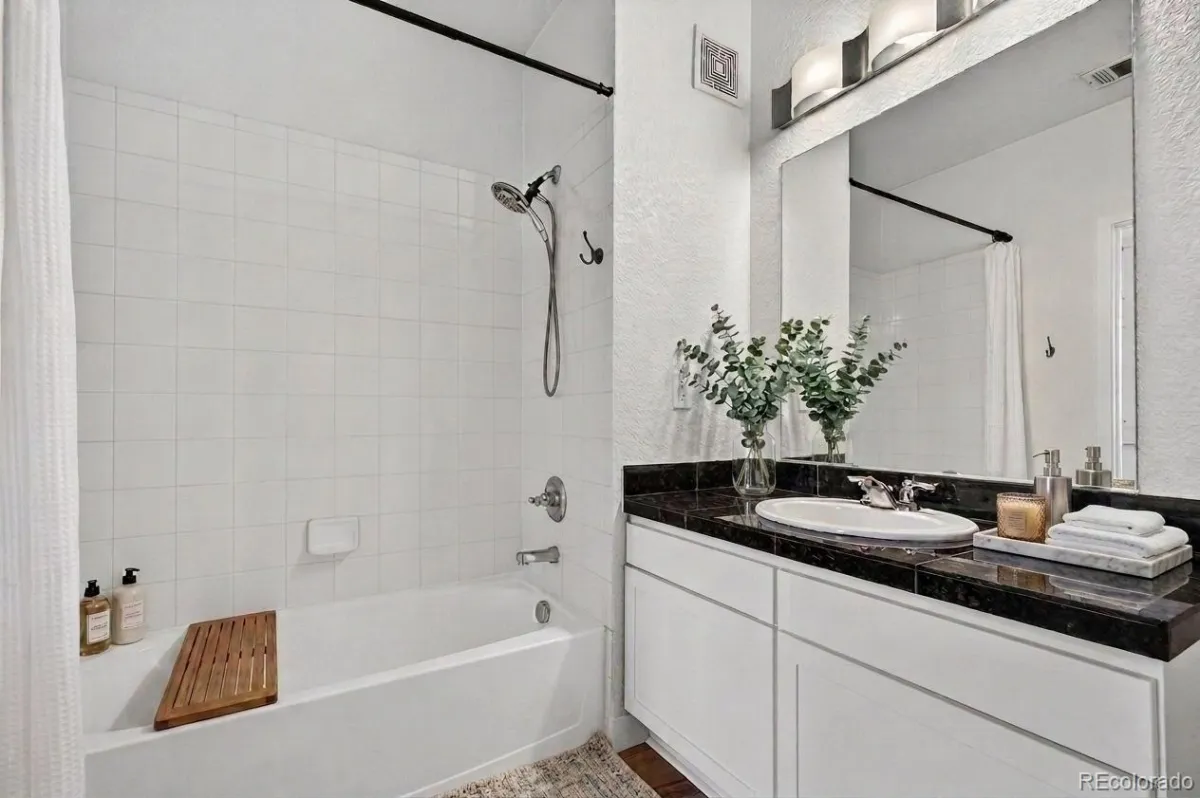 3101 Blake Street #205 Denver CO 80205 MLS #REC5277077 04242026161052 1200 5