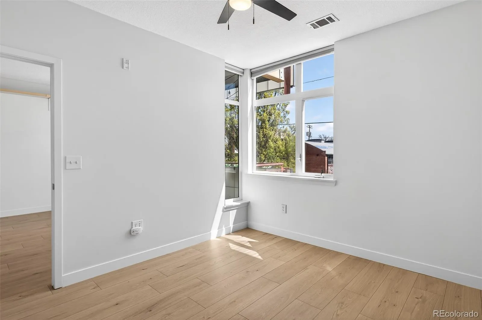 3101 Blake Street #205 Denver CO 80205 MLS #REC5277077 04242026161052 1600 14